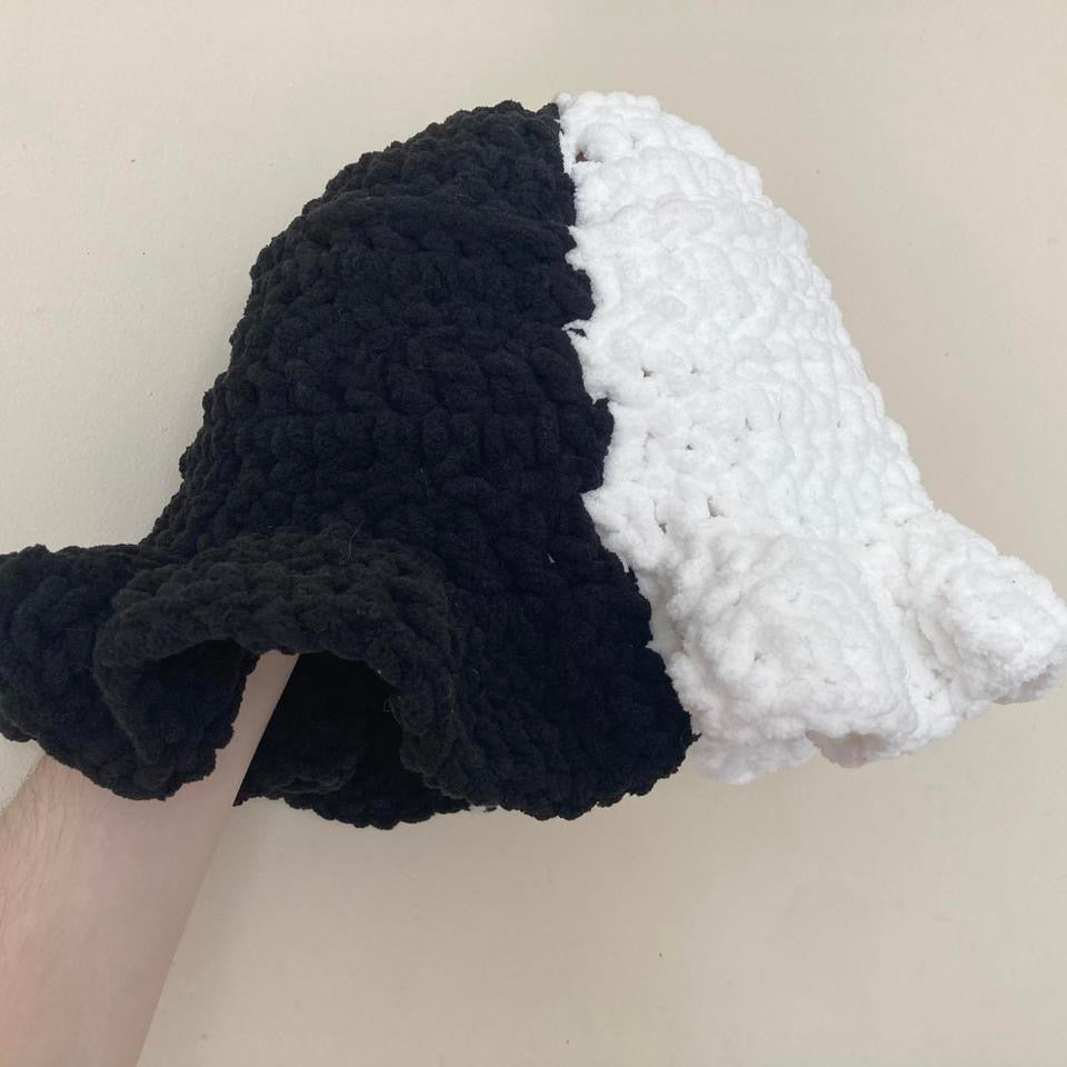 Split color bucket hat