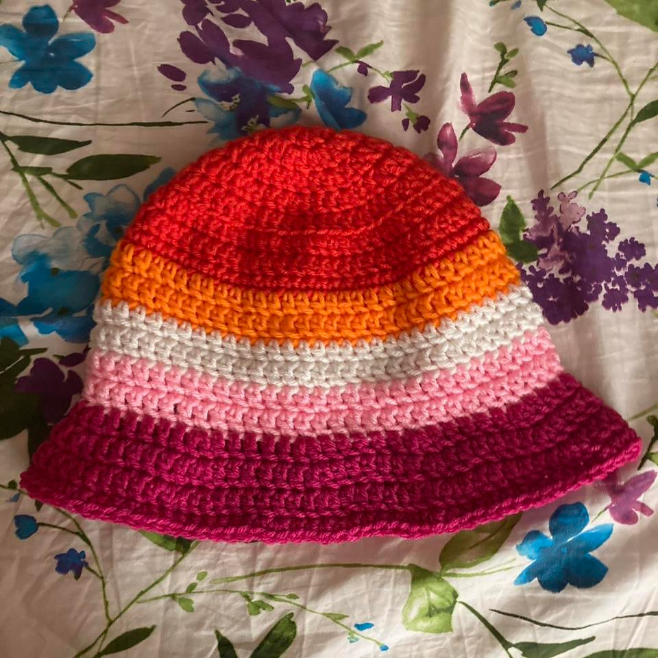 Lesbian pride bucket hat