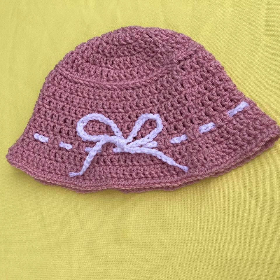 Pink bucket hat with bow
